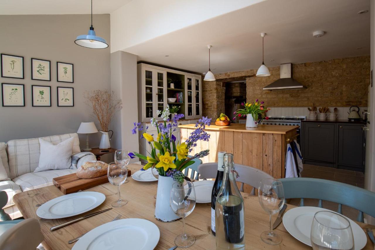 Gleneda Cottage - A Renovated, Traditional Cotswold Cottage Full Of Charm With Fireplace And Garden Bourton on the Hill Екстериор снимка