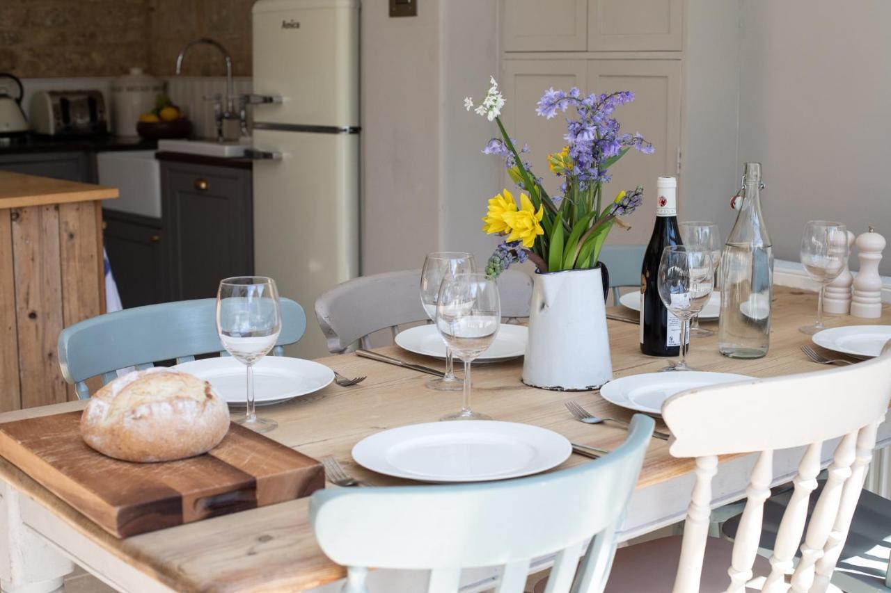 Gleneda Cottage - A Renovated, Traditional Cotswold Cottage Full Of Charm With Fireplace And Garden Bourton on the Hill Екстериор снимка