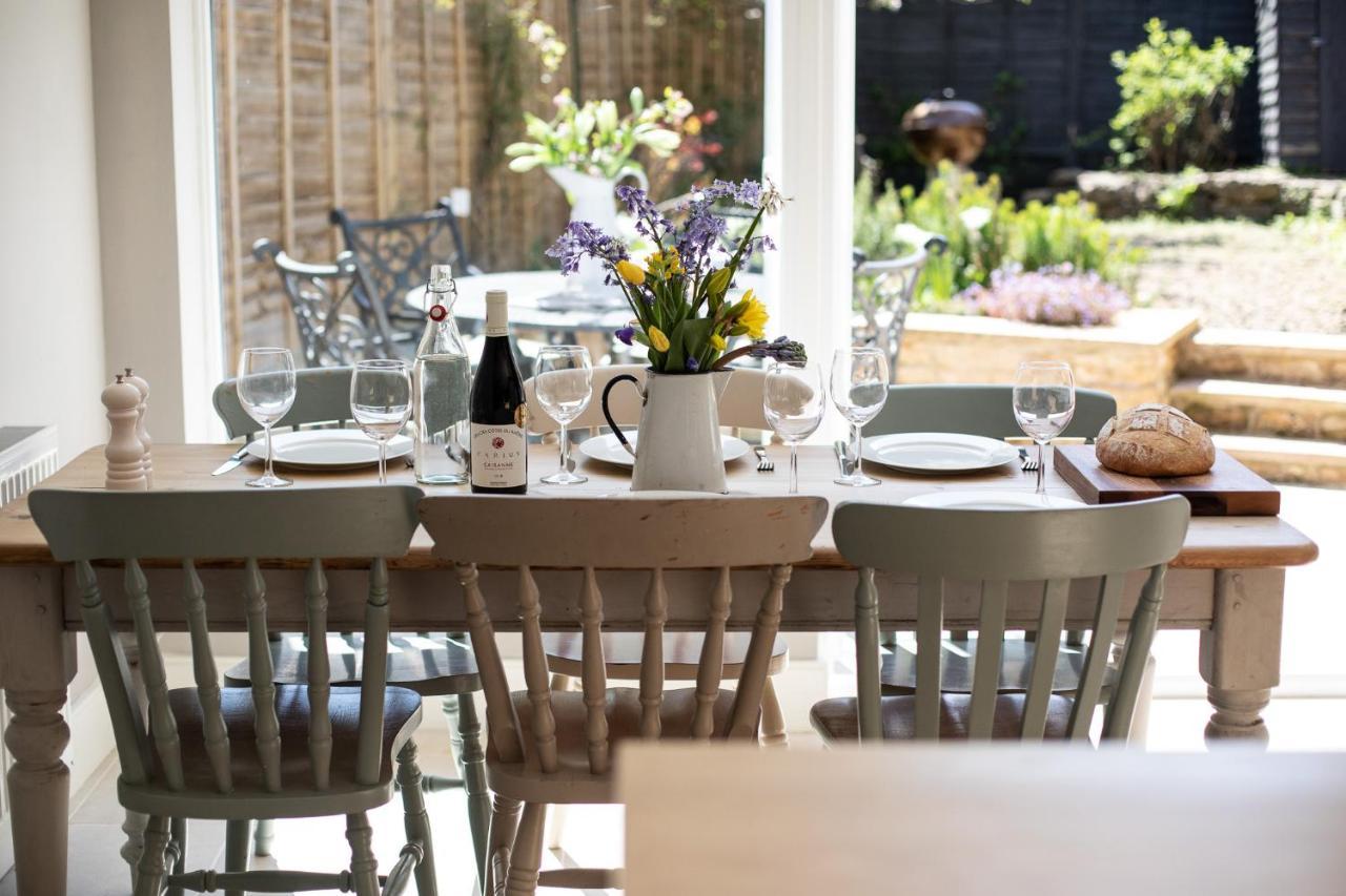 Gleneda Cottage - A Renovated, Traditional Cotswold Cottage Full Of Charm With Fireplace And Garden Bourton on the Hill Екстериор снимка